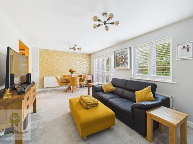 Flat for sale in Strood