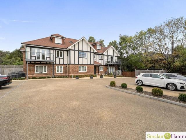 Flat for sale in Bickley, Greater London