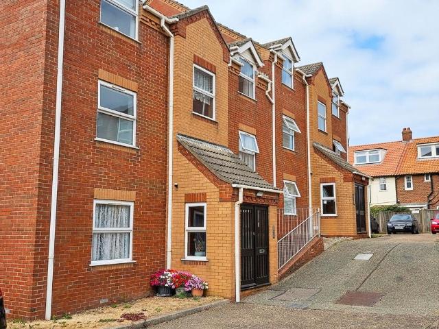 Flat for sale in Comers, Norfolk