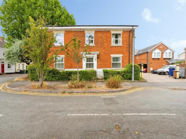 Flat for sale in Leighton-Linslade, Linslade