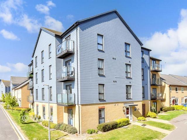 Flat for sale in Regent Quay, Oad Street