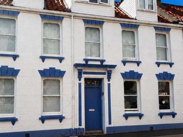 Flat for sale in St Helier, Greater London