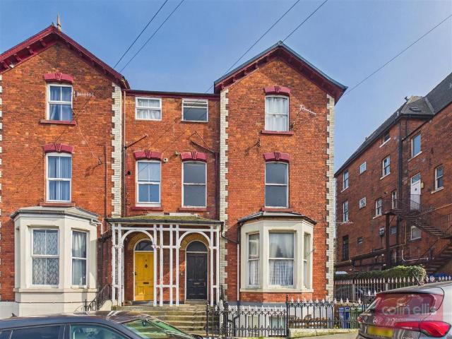 Flat for sale in South Cliff, Kepwick