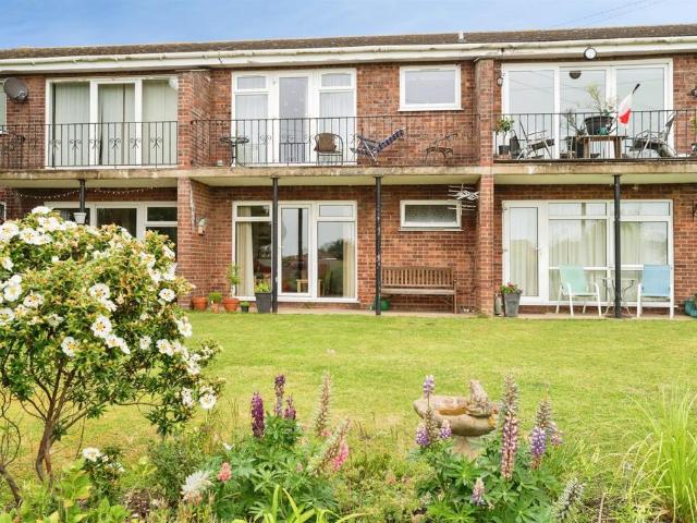 Flat for sale in Comers, Norfolk