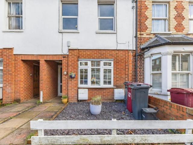 Flat for sale in Reading
