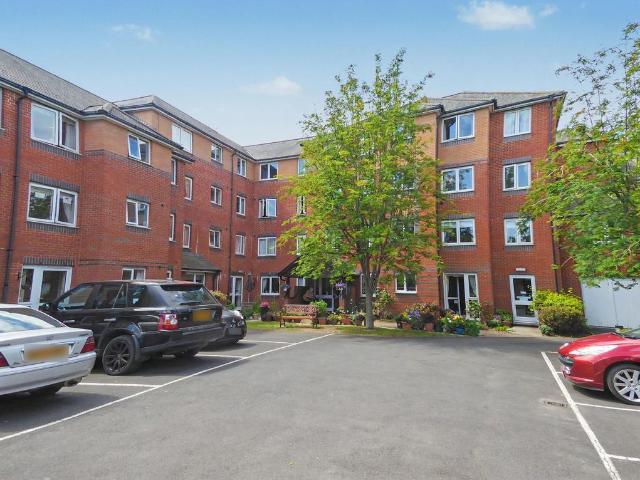 Flat for sale in Calthorpe, Cherwell