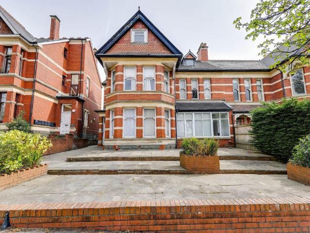 Flat for sale in Penylan, Falcon Lodge