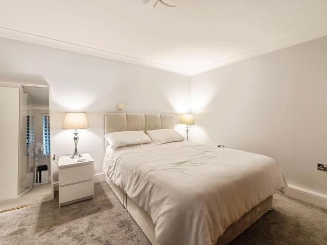 Flat for sale in Meadgate, Chelmsford