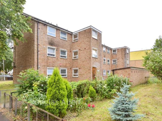 Flat for sale in Little Ilford, Greater London