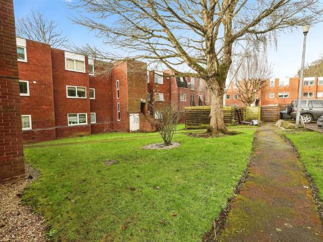 Flat for sale in Gravelly Hill, West Midlands