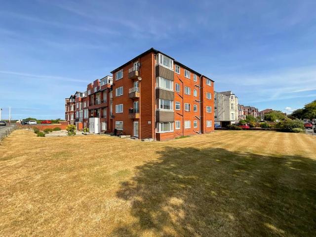 Flat for sale in Meols Cop, Southport