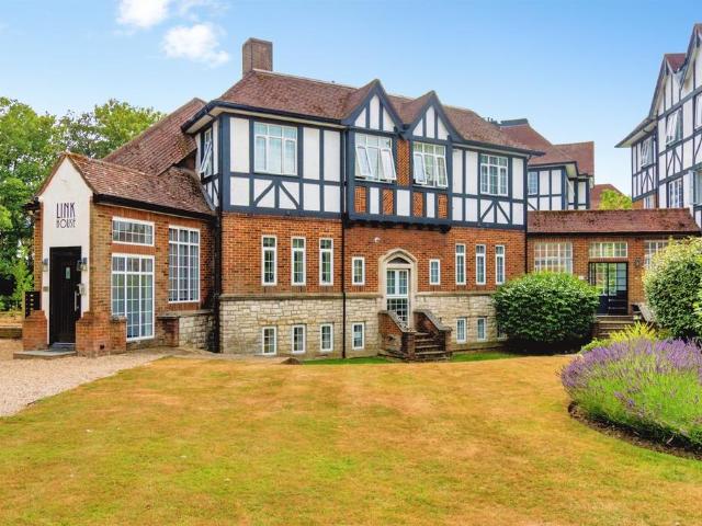 Flat for sale in Hill, City Of Southampton