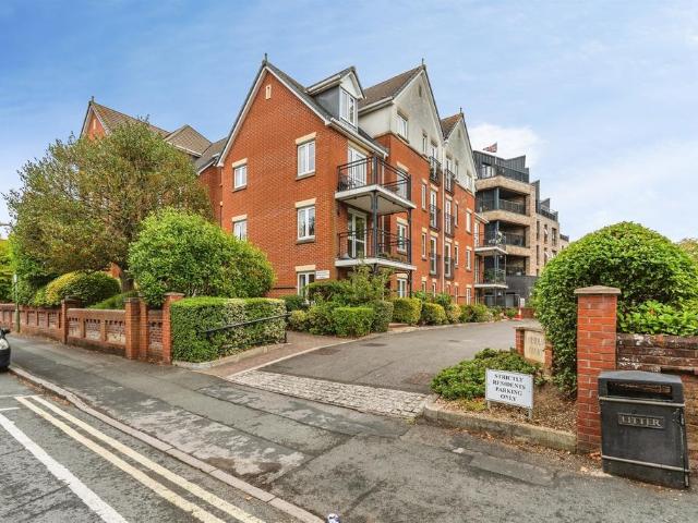 Flat for sale in Eastleigh, Helford