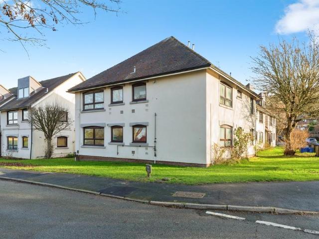 Flat for sale in King's Walden, Hertfordshire