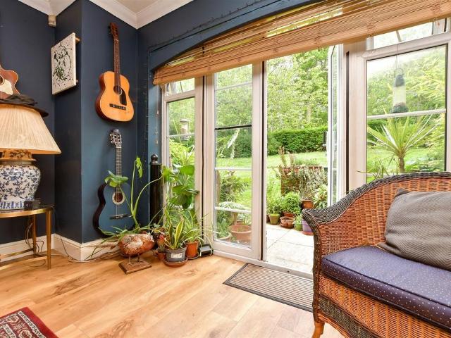 Flat for sale in Gatton, Red Hill