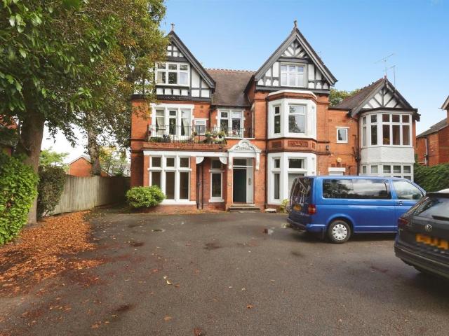 Flat for sale in Balsall Heath, Birmingham