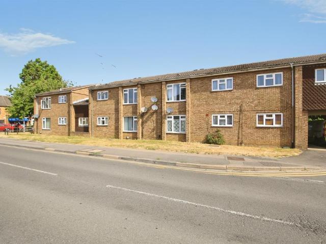Flat for sale in Four Gotes, Cambridgeshire