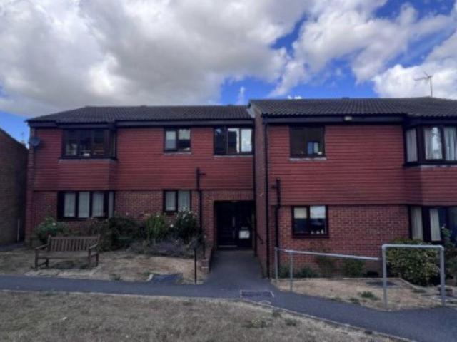 Flat for sale in World's End, Perryfields