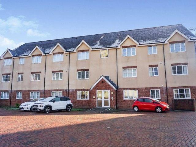 Flat for sale in Abercynon