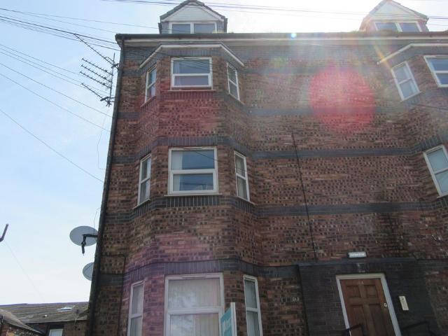 Flat for sale in Stoneycroft, Calderstones