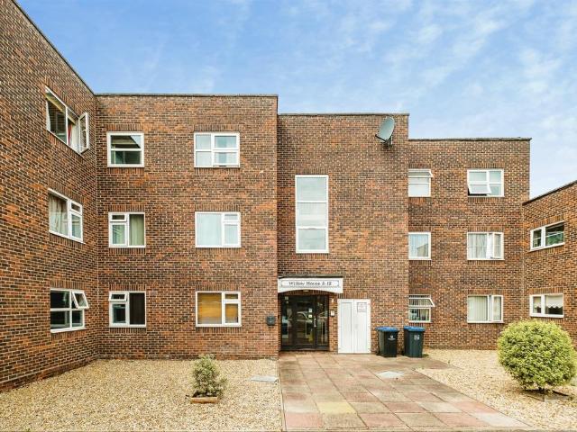 Flat for sale in Worthing, West Sussex