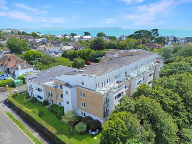 Flat for sale in Highcliffe