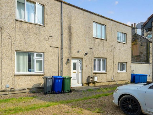 Flat for sale in Broxburn, Scotland