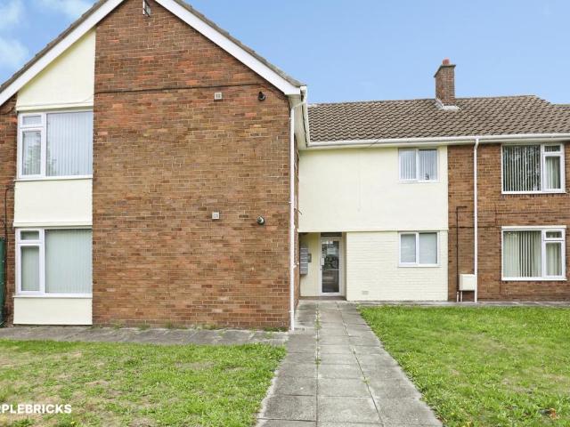 Flat for sale in Kirkby, Knowsley