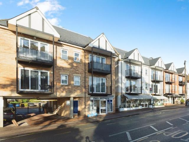 Flat for sale in Debden Green, Epping