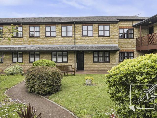 Flat for sale in Whitehill, Hamerton