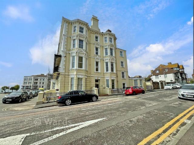 Flat for sale in East Cliff, Acol