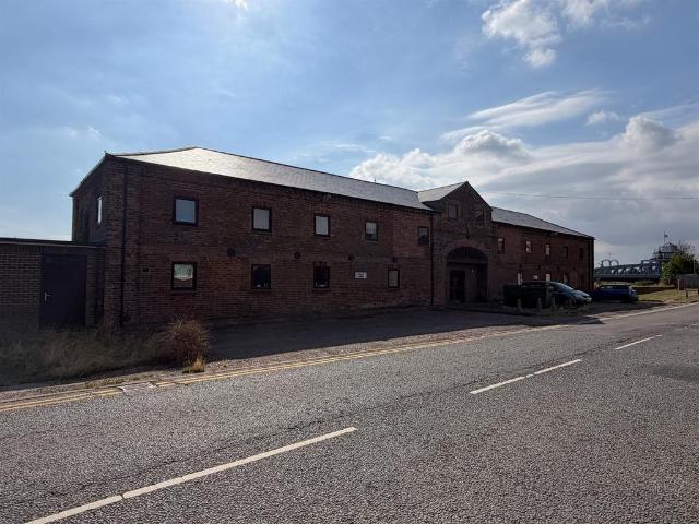 Flat for sale in Gosberton Clough, Lincolnshire