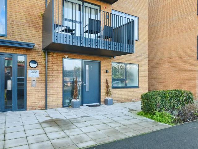 Flat for sale in Holywell Estate, North Watford