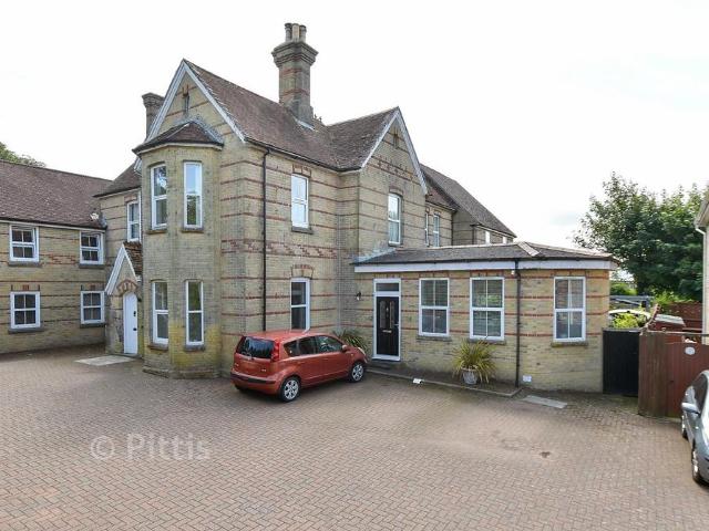 Flat for sale in Pan Meadows, Shide