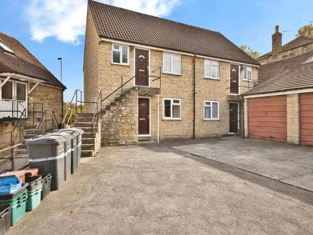 Flat for sale in Yeovil, Somerset