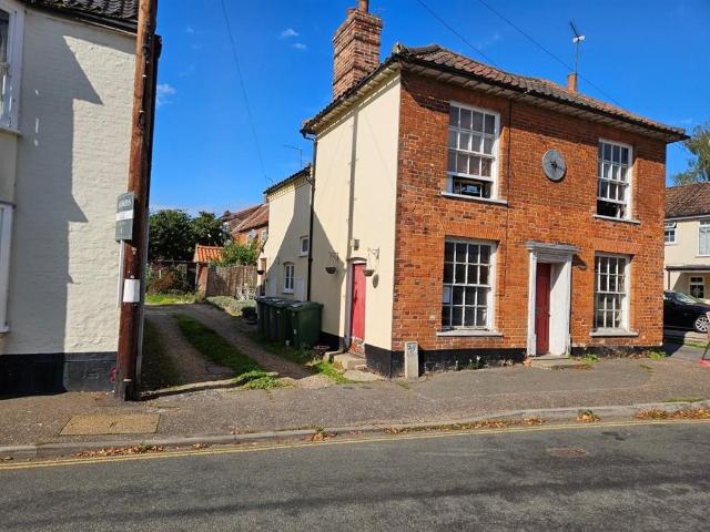 Flat for sale in Crostwick, Norfolk