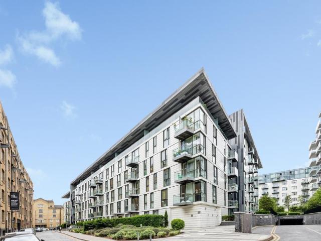 Flat for sale in St. George in the East, Whitechapel