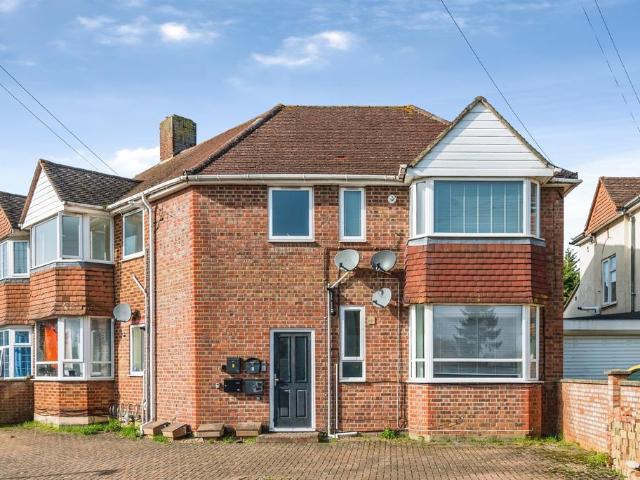 Flat for sale in The Slade, Oxfordshire