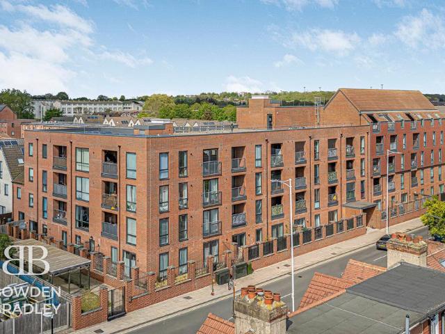 Flat for sale in Fairlop, Isle Of Man