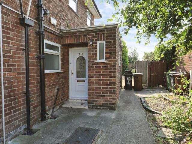 Flat for sale in Lydiate, Sefton