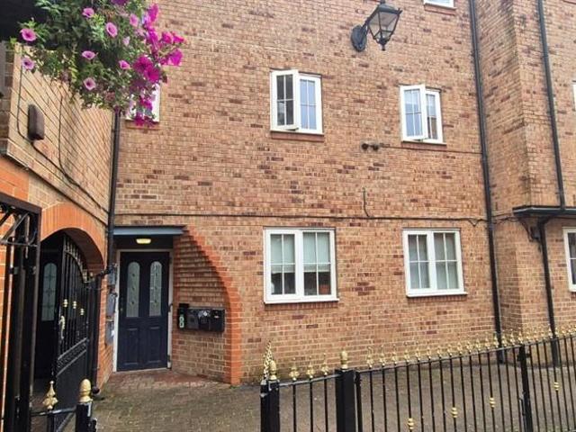 Flat for sale in Darlington