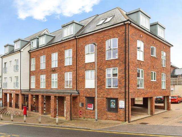 Flat for sale in Sherwood, Sandown Park