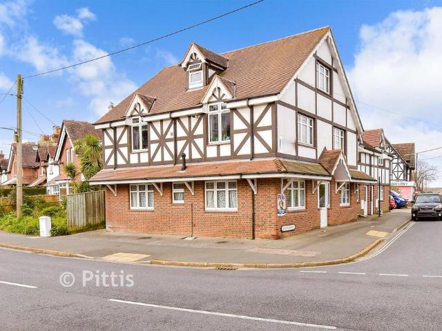Flat for sale in Totland, Isle Of Wight