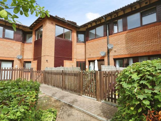 Flat for sale in North Fareham, Fareham