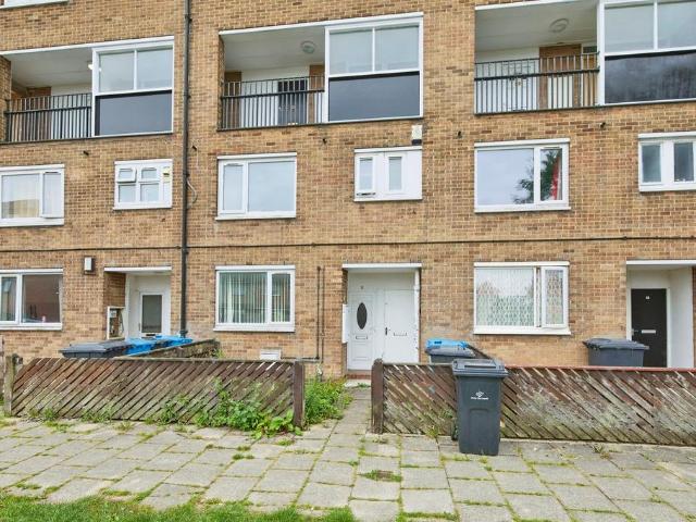 Flat for sale in Allenton, East Midlands
