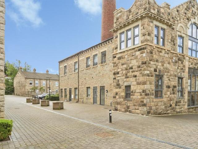 Flat for sale in Henshaw, Yeadon