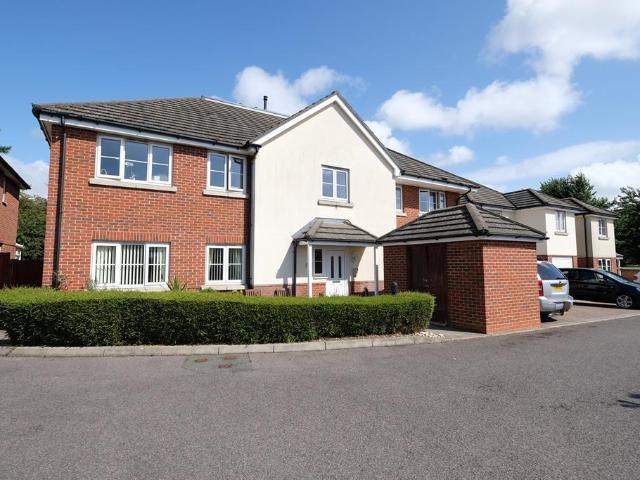 Flat for sale in Marchwood, New Forest