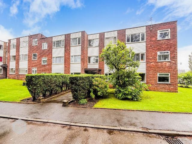 Flat for sale in Besses o' th' Barn, Bury