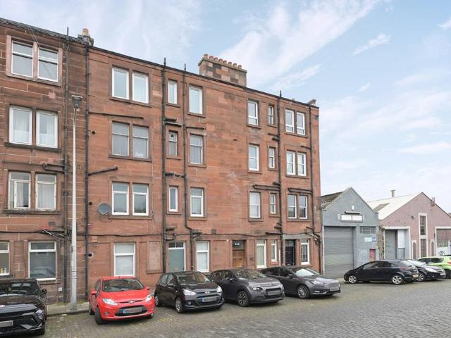 Flat for sale in Leith, Scotland