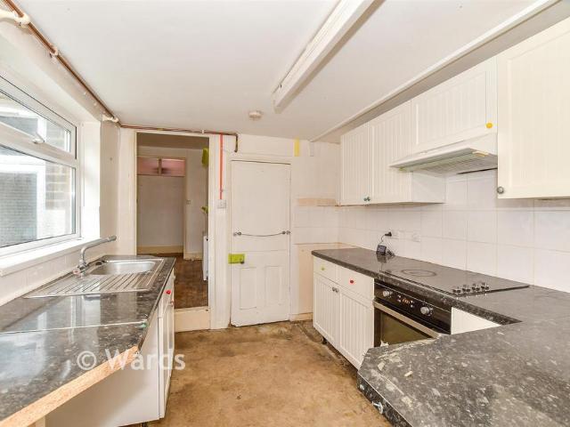 Flat for sale in Folkestone